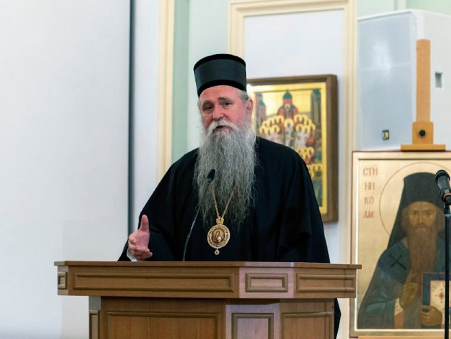 КОНАЧНО ПРАВДА: Митрополит Јоаникије и свештеници ослобођени оптужби због литија