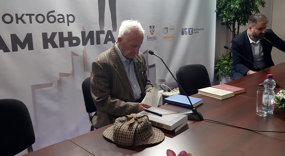 „INSPIRACIJU NE TREBA ČEKATI“: Matija Bećković na 65. Međunarodnom beogradskom sajmu knjiga