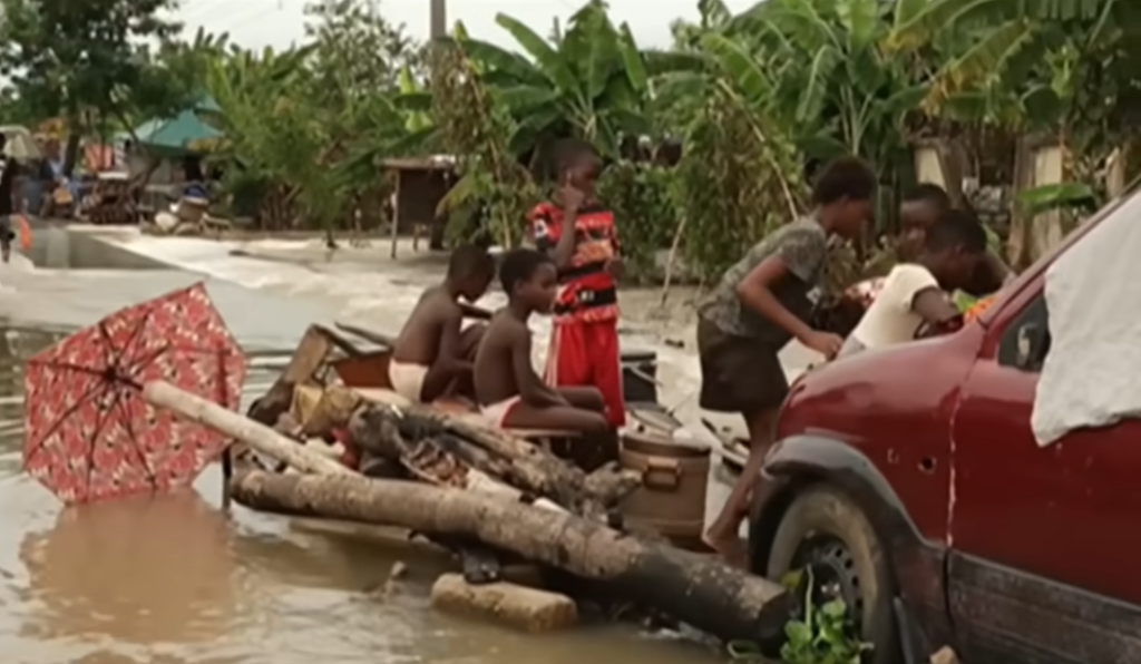 600 MRTVIH: Katastrofalne poplave u Nigeriji (VIDEO)