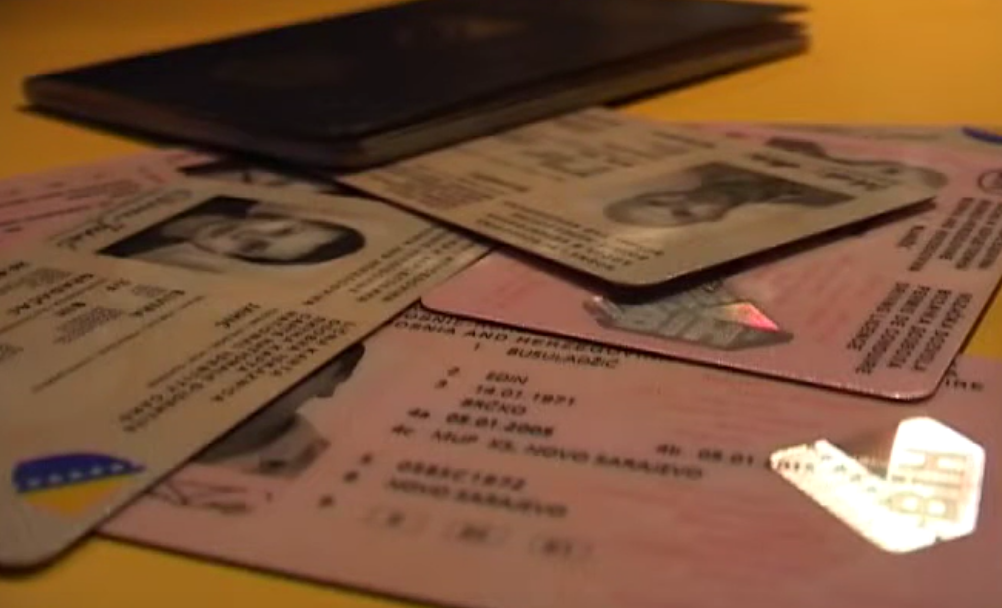 MNOGI OVO NE ZNAJU: Evo šta znače cifre u JMB, ličnoj i pasošu