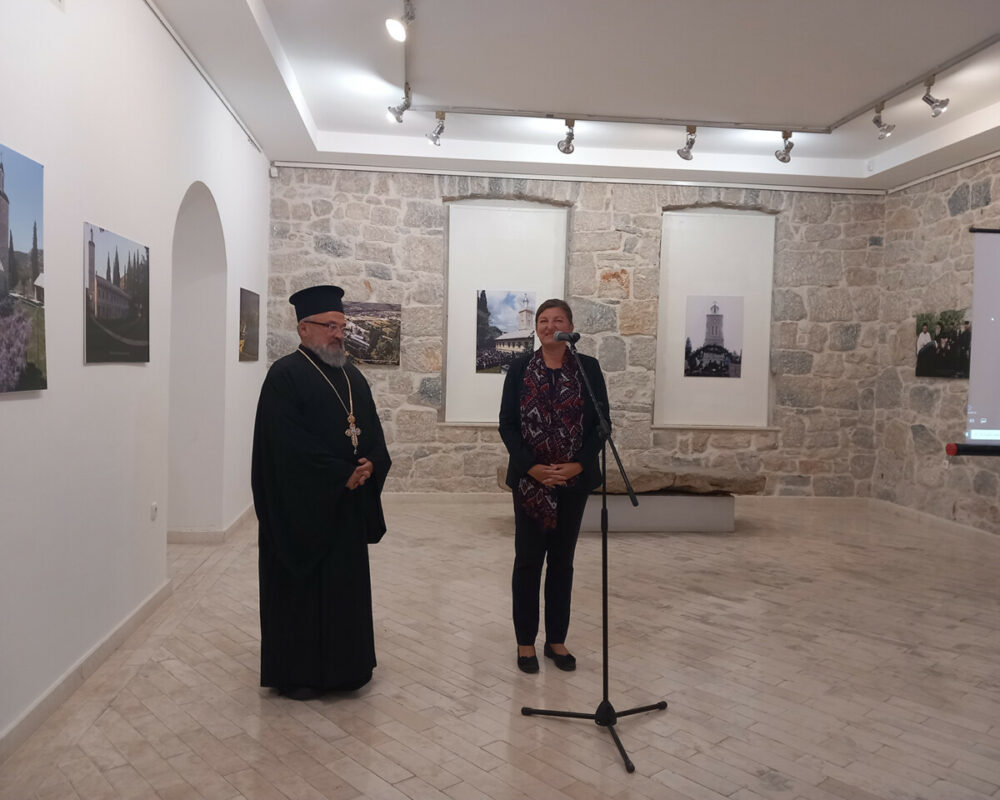 FOTOGRAFSKA RETEROSPEKTIVA: Otvorena izložba „Vaskrs manastira Žitomislić“