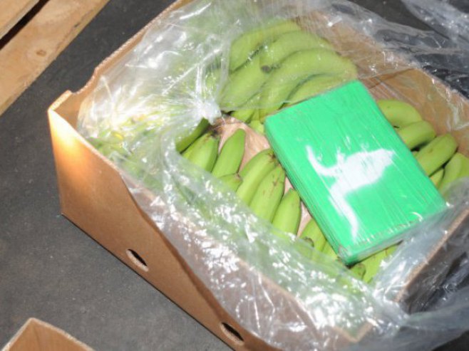 ШВЕРЦ НАРКОТИЦИМА У ДОМИНИКАНСКОЈ РЕПУБЛИЦИ: У пошиљци са бананама пронађене двије тоне кокаина