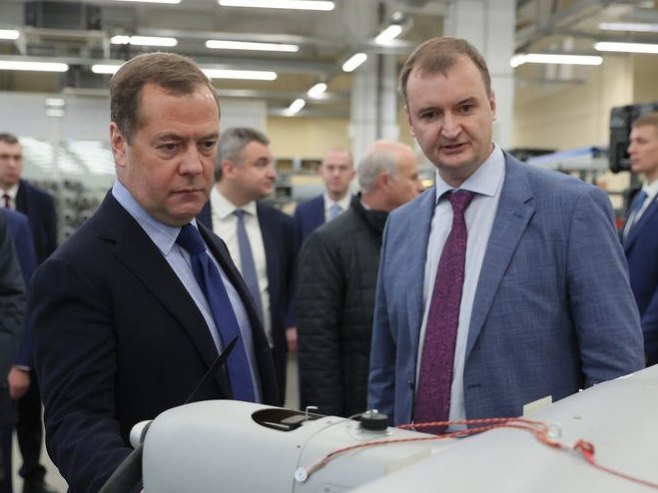 MEDVEDEV NAJAVIO: Rusija će masovno proizvoditi bespilotne letjelice