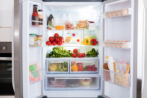 HLAĐENJE MOŽE DOVESTI DO UBRZANOG KVARENJA: Ove namirnice ne biste trebali držati u frižideru