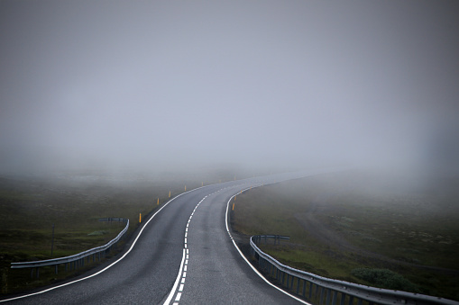 VOZAČI, OPREZ: Magla jutros smanjuje vidljivost na putevima