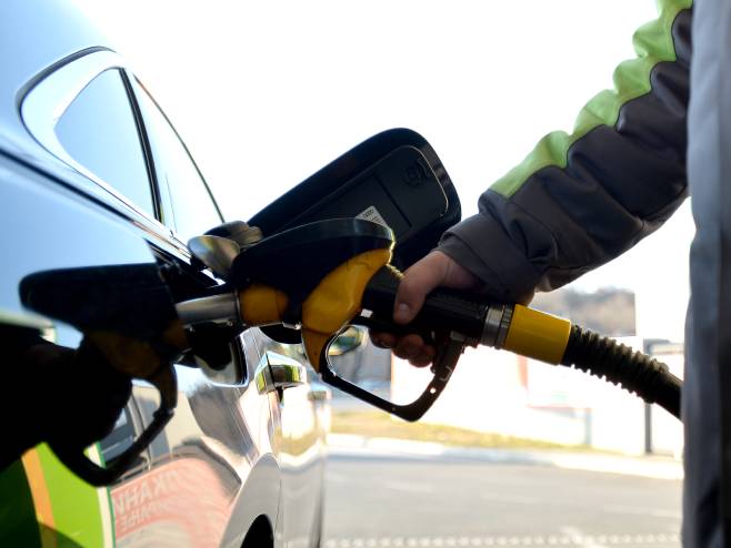 OD PONOĆI: Nove cijene goriva u Hrvatskoj