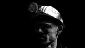 TRAGEDIJA U PAKISTANU: 11 rudara se ugušilo u jami na dubini od 450 metara