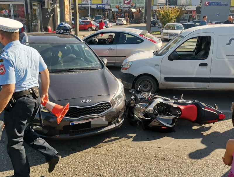 POVRIJEĐEN MALOLJETNIK: Saobraćajna nesreća u Bijeljini napravila gužve