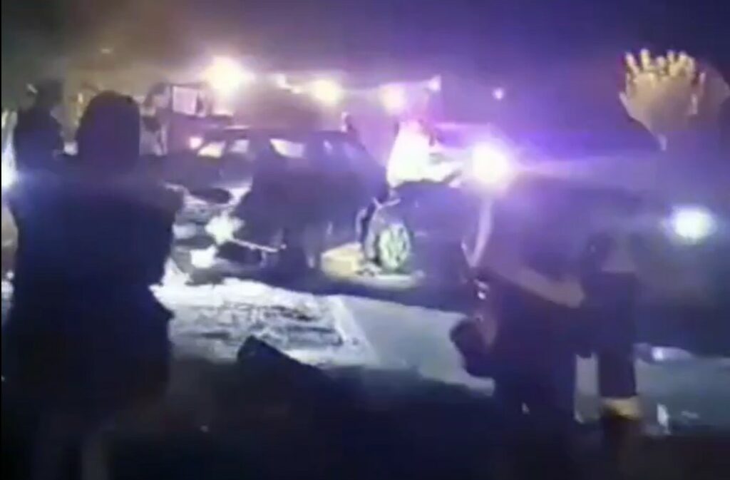TEŠKA SAOBRAĆAJKA KOD SMEDEREVA: Ima povrijeđenih u sudaru tri automobila i traktora (VIDEO)