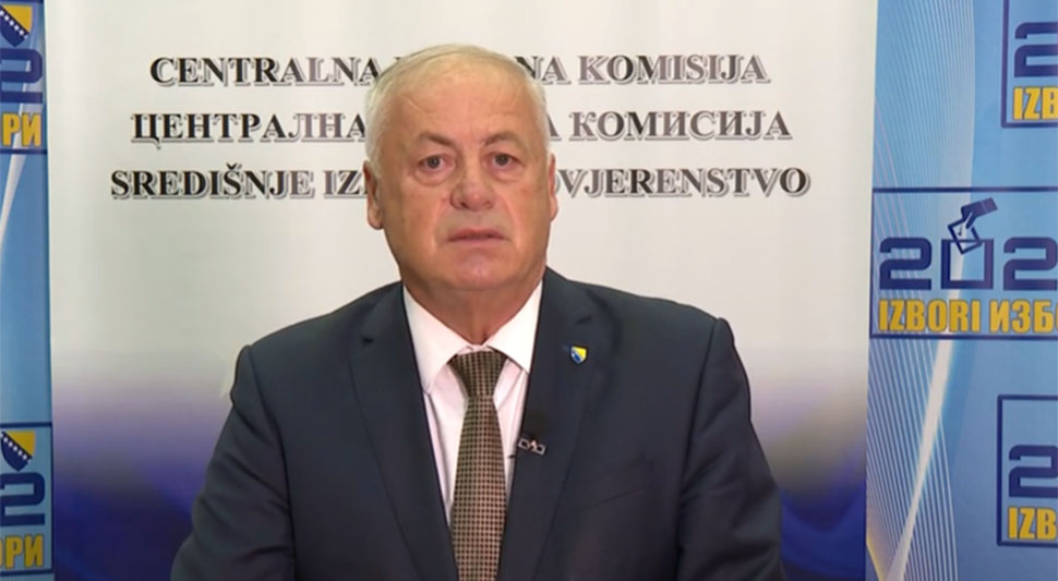 СМЕТА МУ ГЛАСАЊЕ СРБА СА ДВОЈНИМ ДРЖАВЉАНСТВОМ: Арнаутовић тражи измјене закона и Устава БиХ