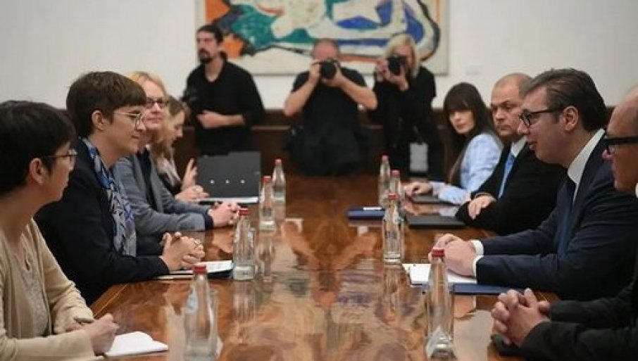 BEOGRAD OSTAJE POSVEĆEN DIJALOGU SA PRIŠTINOM: Vučić razgovarao sa Anom Lirman