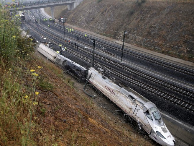 ПОГИНУЛО 80 ЉУДИ: Почиње суђење за стравичну жељезничку несрећу у Шпанији