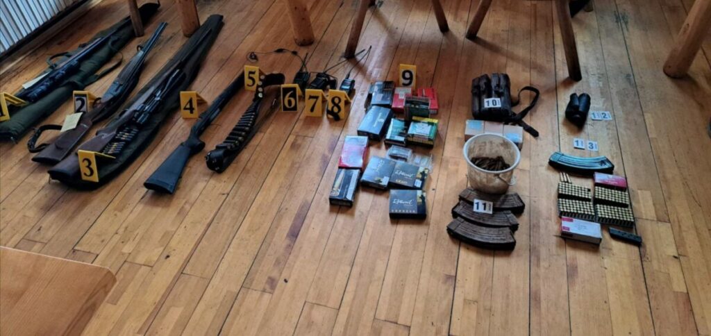 AKCIJA „KALIBAR“ U SOKOCU: Pale dvije osobe, pronađena ogromna količina municije