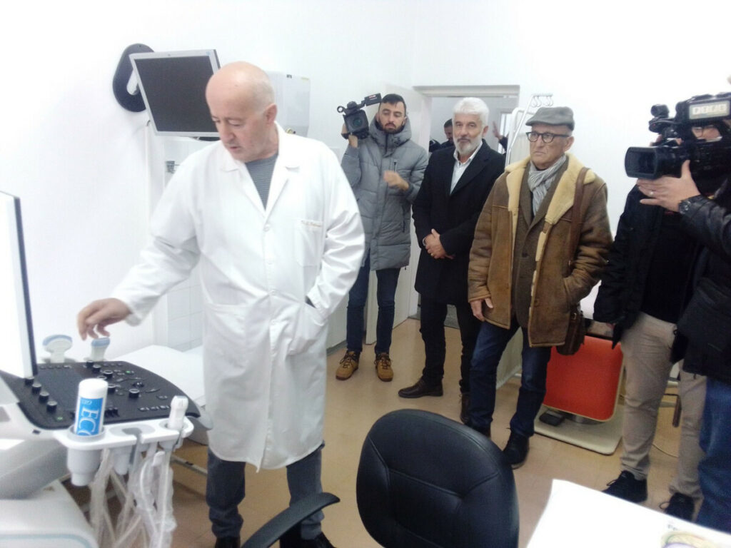 ЛИЈЕПЕ ВИЈЕСТИ ЗА БИЛЕЋАНЕ: „Срби за Србе“ донирали ултразвучни апарат Дому здравља