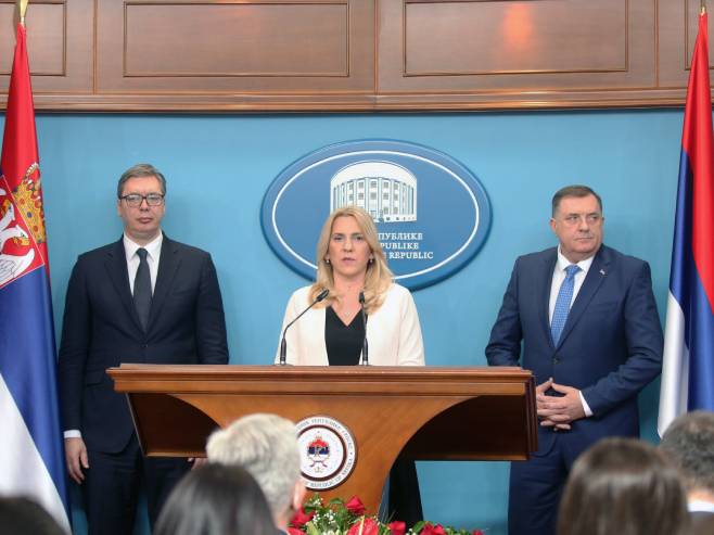 PRVA ZVANIČNA POSJETA PREDSJEDNIKA SRPSKE Dodik i Cvijanovićeva sa Vučićem u Beogradu