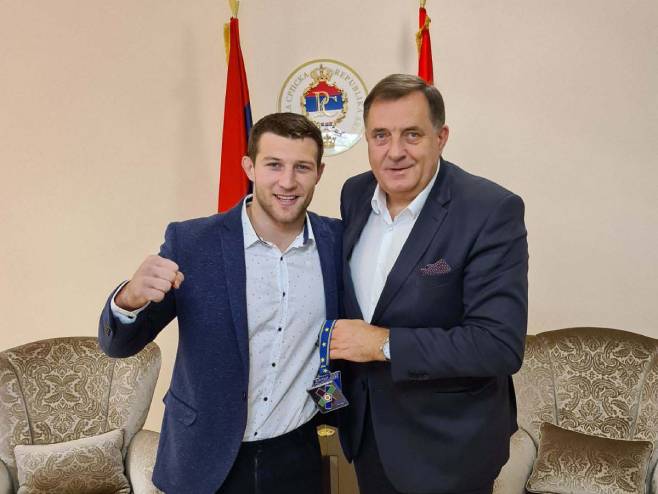 PONOS SRPSKE: Dodik čestitao Majdovu na osvojenoj medalji