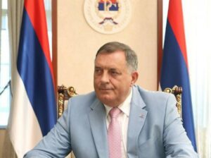 ZA DOPRINOS RAZVOJU PRNJAVORA: Milorad Dodiku najviše opštinsko priznanje