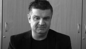 ОДРЖАНА КОМЕМОРАЦИЈА ДРАШКУ ВИДОВИЋУ: Посљедњи поздрави и поруке колега парају душу…