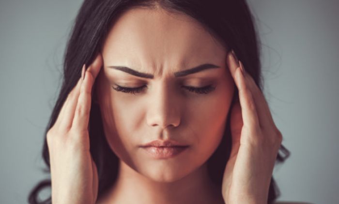ЗНАК ЗА УЗБУНУ: Када је главобоља безазлена, а када је опасна?