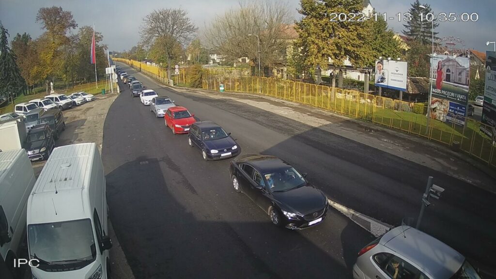 ВОЗАЧИ, СТРПЉЕЊЕ: Ево на којим граничним прелазима су гужве