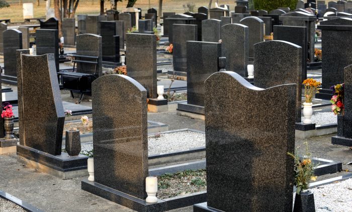 DANAS ZIMSKE ZADUŠNICE: Posjetite grobove svojih najmilijih