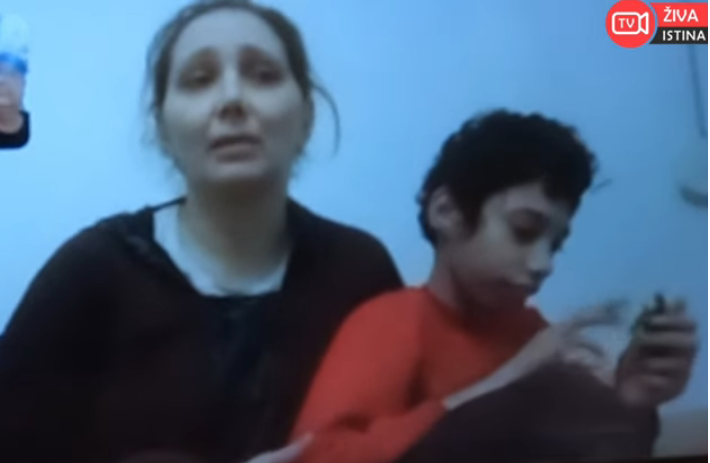 СА ТРОЈЕ ДЈЕЦЕ СПАВА НА УЛИЦИ: Потресна исповјест самохране мајке