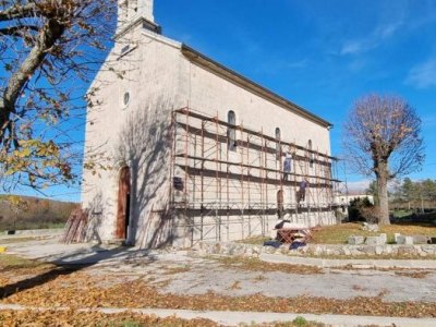 НАКОН СКОРО ТРИ ДЕЦЕНИЈЕ: Обновљен парохијски дом у врличком селу Отишић