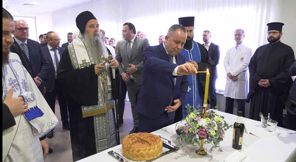 ISCJELITELJI NAJTEŽIH BOLESTI: Bolnica u Bijeljini proslavila krsnu slavu Sveti Vračevi Kozma i Damjan