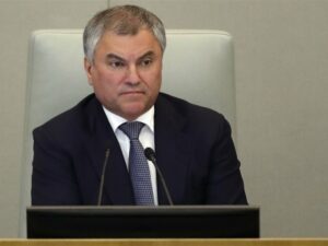 „MAKRON I ŠOLC SU SRAMOTA ZA EVROPU“: Predsjednik državne dume Rusije poručio da hitno daju ostavke