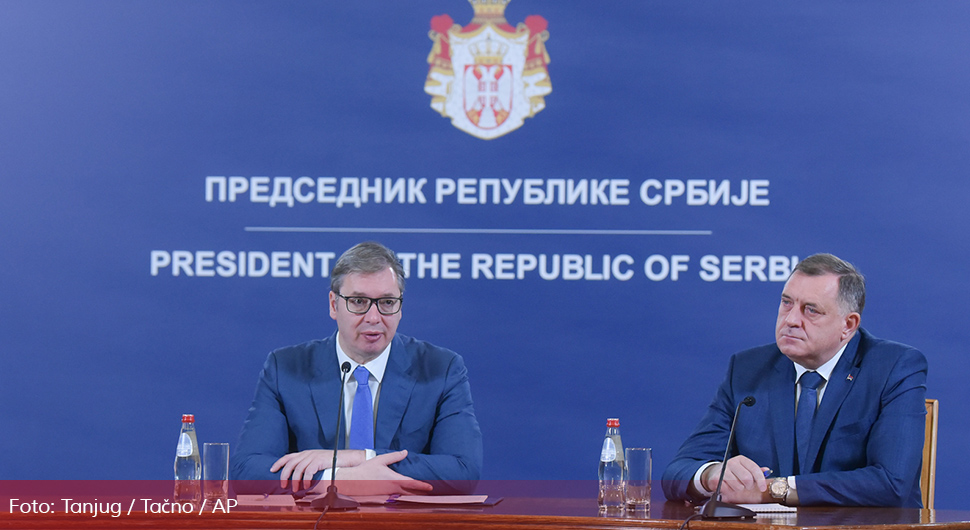 „ИЗА НАС ЈЕ 120 ГОДИНА, А ИСПРЕД ЈОШ МНОГО ВУШЕ“ Додик и Вучић на Конгресу социјалиста у Београду