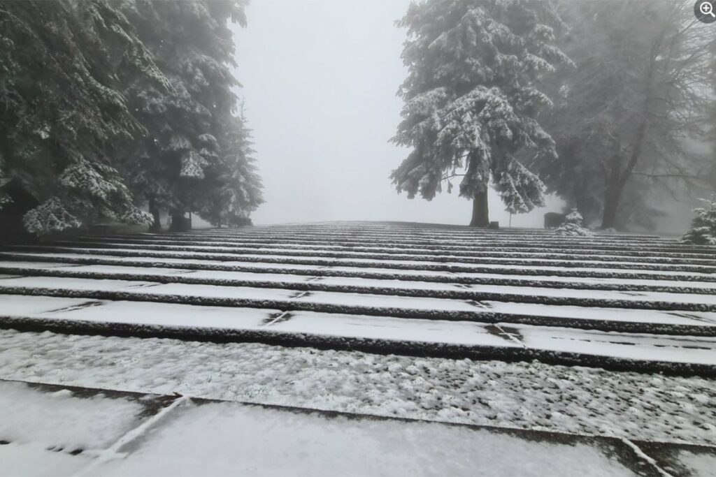 ZABIJELILA SE KOZARA: Pao prvi snijeg u Prijedoru (FOTO)