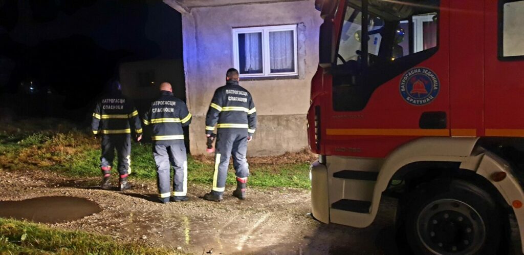 PRONAĐENO TIJELO U BRATUNCU: Vatrogasci nasilno ušli u kuću