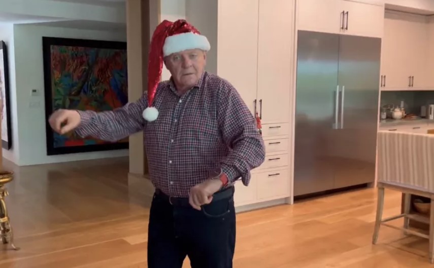 HIT SNIMAK ENTONIJA HOPKINSA: Hanibal Lektor kao Djed Mraz pleše uz čuveni hit (VIDEO)