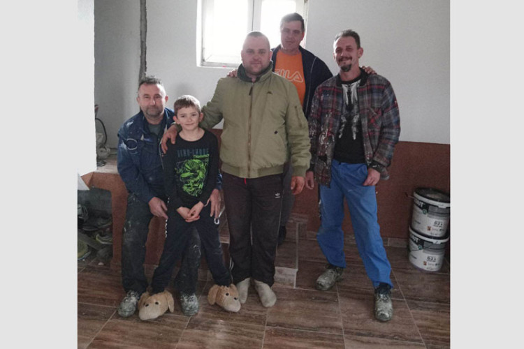 PRAZNIKE DOČEKUJU U TOPLOM DOMU: Obnovljena kuća porodici Mandić iz prnjavorskog sela Prosjek