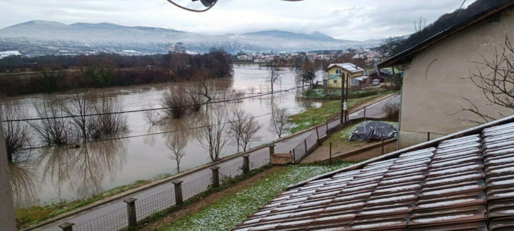 POPLAVE I U FBiH: Najgore pogođeni Bihać i Sanski Most (FOTO)