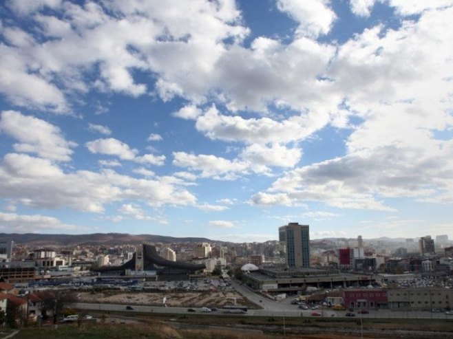 DENDIJAS U PRIŠTINI: Šef grčke diplomatije odbio da održi konferenciju ispred natpisa „Republika Kosovo“