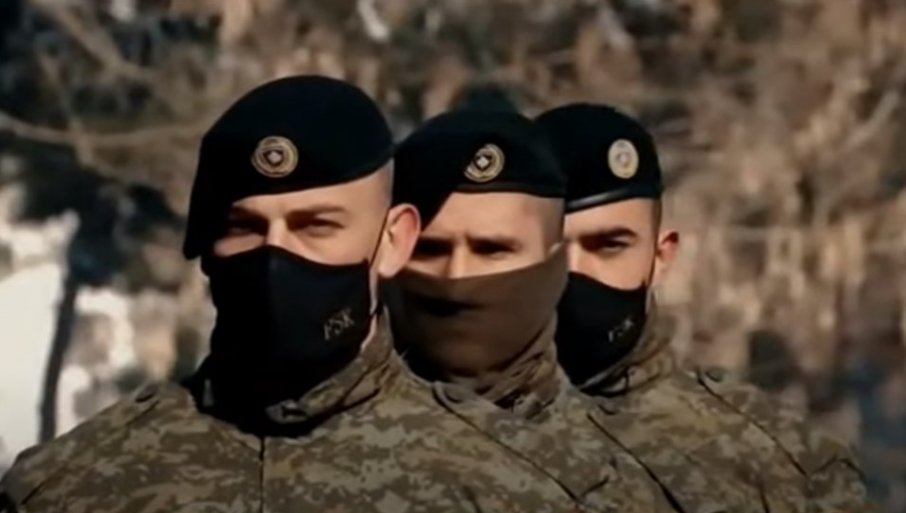 GORE „NATO VOJNICI“: Veliki požar na Kosovu i Metohiji u bazi KBS