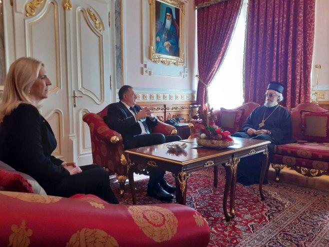 PRIJEM POVODOM BOŽIĆA: Dodik episkopu Jefremu poklonio panagiju presvete Bogorodice (FOTO)