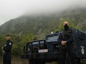 SRBI UPLAŠENI POLICIJSKOM AKCIJOM U SELIMA KOD KOSOVSKE KAMENICE: Privedeno nekoliko Srba