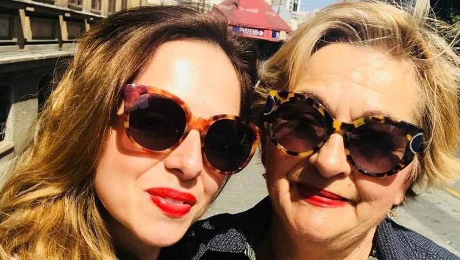 „ПРВИ ПУТ ЧУЈЕМ ЗА ТУ ВЕЗУ СА ТАЈНИМ АГЕНТИМА, НИСАМ УПУЋЕНА – НИЈЕМА САМ ОД БОЛА“: Мајка Ане Волш за „Новости“ потврдила једну ствар