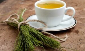 БОГАТИ АНТИОКСИДАНСИМА: Седам врста чајева који потичу сагоријевање сала на трбуху