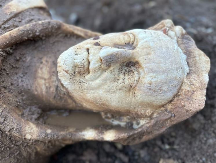 VELIKO IZNENAĐENJE U RIMU: U kanalizaciji pronađena drevna statua Herkula