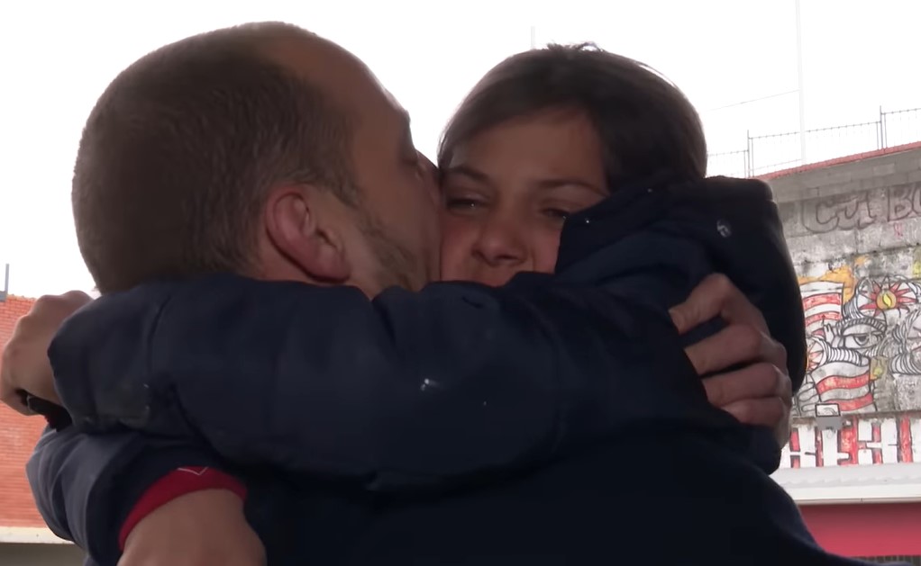 MALA ZVEZDAŠICA IZ ORAHOVCA RASPLAKALA BORJANA: Dirljiv susret Pavline Radovanović i golmana, njenog idola! (VIDEO)
