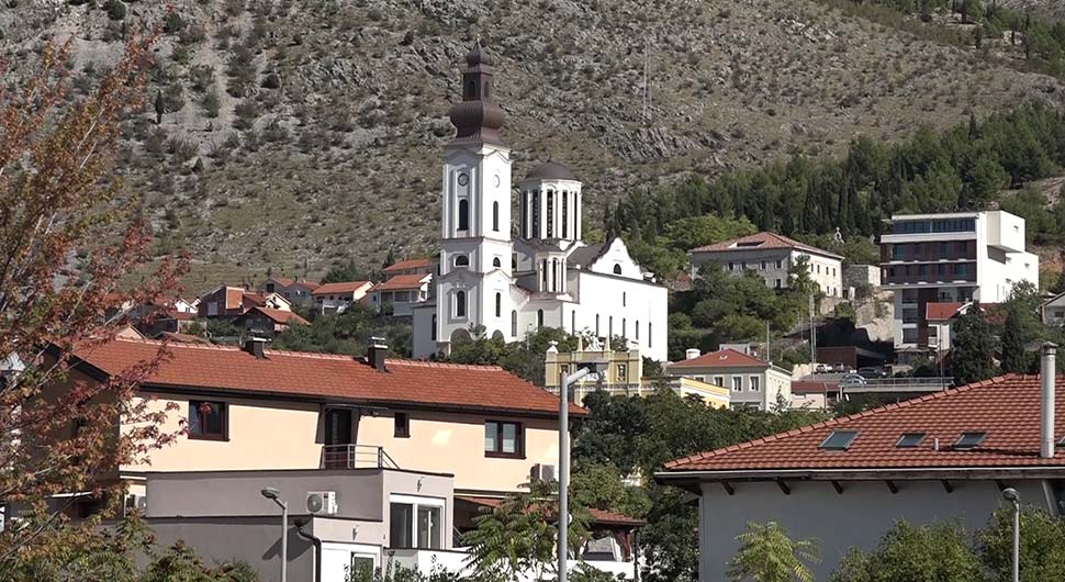 ИЗА СВЕТИЊЕ ТЕШКА ИСТОРИЈА, А НИ САДАШЊОСТ НИЈЕ БОЉА: Саборни храм у Мостару страдални чувар Срба