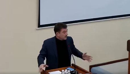 „RAZGOVARALI MAGARAC I TIGAR…“ Urnebesno izlaganje garonačelnika Mostara u skupštini (VIDEO)