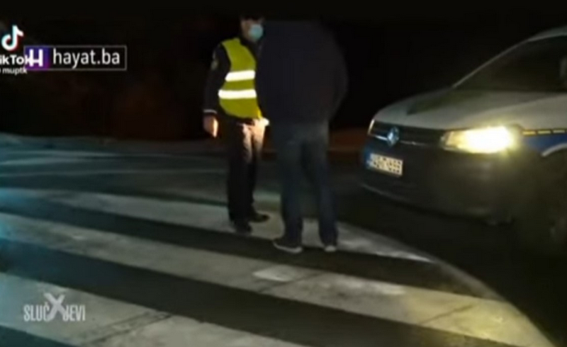 „NEMOJ SE DERAT’!“ Vozač stisnuo petlju i posvađao se sa policijom (VIDEO)