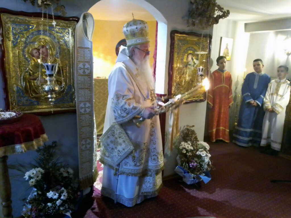 PRAZNIK ČUDOTVORCA: Mitropolit Hrizostom služio liturgiju u manastiru u Ozerkovićima