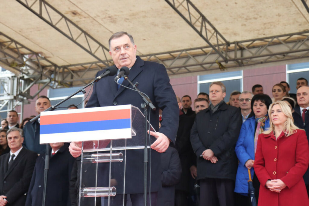 „PONOSAN SAM ŠTO JE DAN REPUBLIKE PROSLAVLJEN DOSTOJANSTVENO“ Milorad Dodik ukazao na istorijski značaj proslave