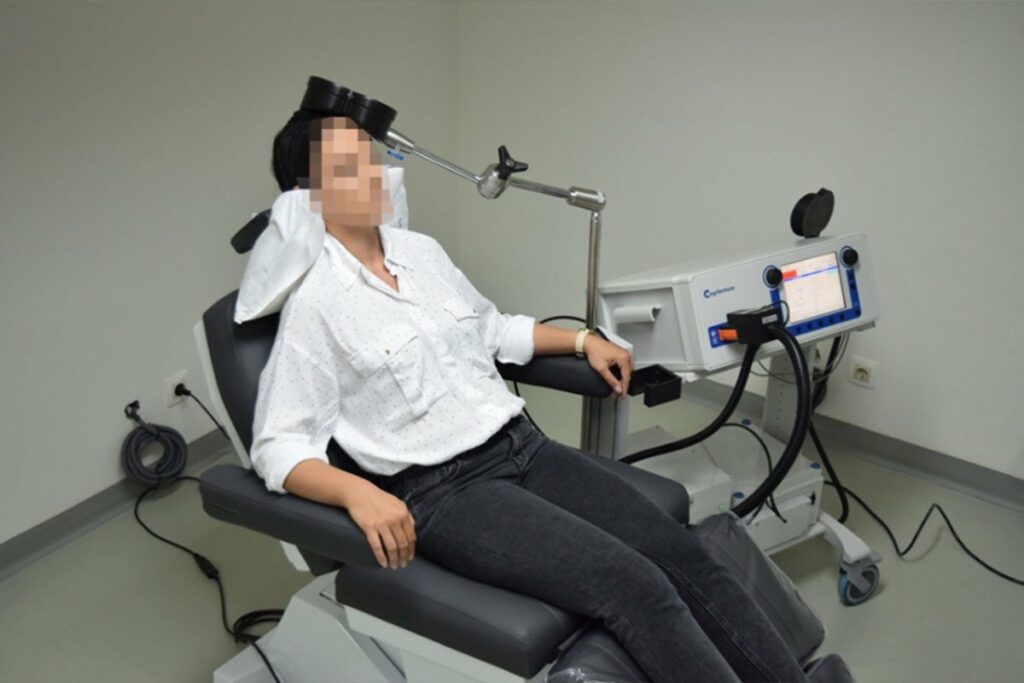 MODERNE METODE LIJEČENJA NA UKC RS: Novi efikasan tretman primijenjen kod pacijentkinja s dijagnozom depresije