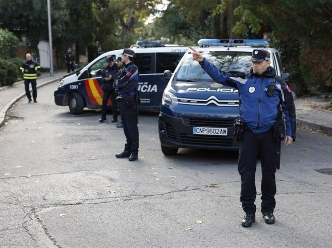 ПОЛИТИЧАР УПУЦАН У ЛИЦЕ: Пуцњава у сред Мадрида, полиција на ногама